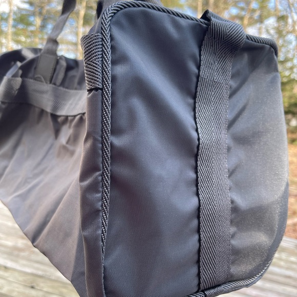 Retro Pierre Cardin Gym bag, carry on, duffle bag with shoulder strap Grey NWT - Picture 4 of 15